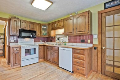 7 Cedar Ave, Old Orchard Beach, ME 04064 - photo 3