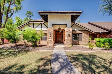 Los Arboles-Front Entry