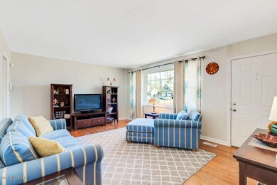 813 Edgewood Dr, Jacksonville, NC 28540 - photo 5