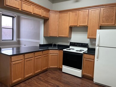 4 1/2 W Wilson St unit C6, Batavia, IL 60510 - photo 5