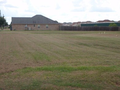 4901-1/2 Avenue F, Bay City, TX 77414 - photo 3