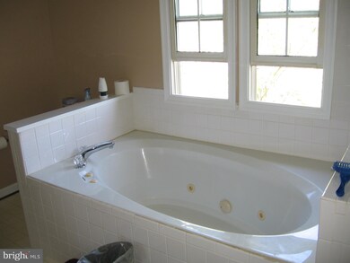 6112 Rosedale Dr, Hyattsville, MD 20782 - photo 3