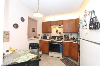 23 Arapaho Place unit 2nd Floor, Galloway, NJ 08205 - photo 2