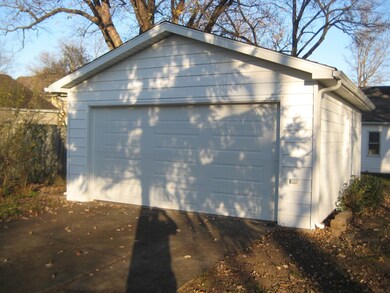 615 S Indiana Ave, Auburn, IN 46706 - photo 4