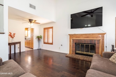 37422 Cambridge Ln, Palmdale, CA 93550 - photo 5