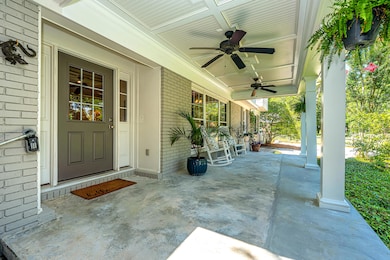 3002WaterwayBlvd003