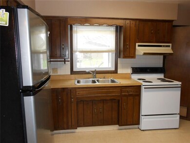 410 Raines St, Plainfield, IN 46168 - photo 5