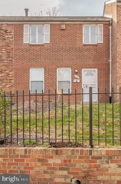 1605 Addison Rd S, District Heights, MD 20747 - photo 3