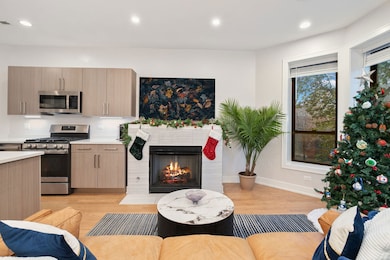 unlisted-address, Chicago, IL 60613 - photo 5