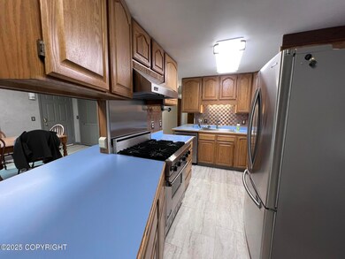 KitchenStoveLooking towards front doorDR