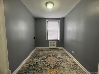 Oakwood unit 2C, Flushing, NY 11375 - photo 4