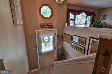 120 Diamond St, Slatington, PA 18080 - photo 3
