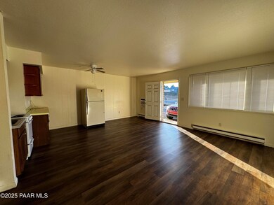 4251 N Viewpoint Dr unit 4, Prescott Valley, AZ 86314 - photo 2