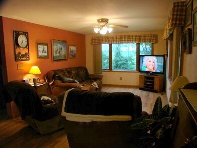 N8439 Smith Rd, Brooklyn, WI 53521 - photo 5