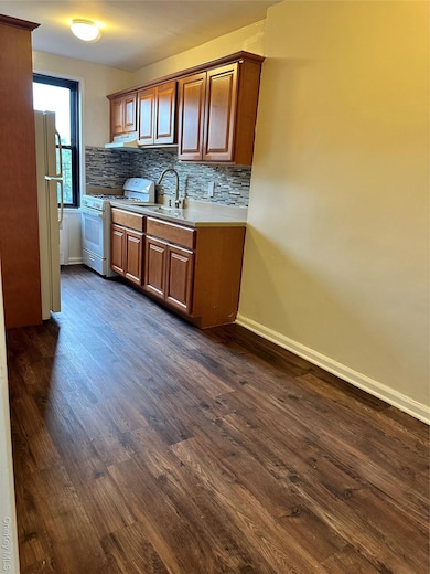 Dara Gardens unit 1J, Flushing, NY 11367 - photo 6