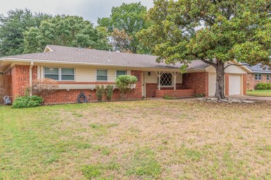 1137 Mary Dr, Hurst, TX 76053 - photo 3