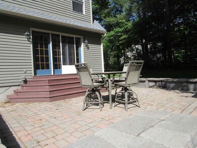 8 Cardinal Cir, Londonderry, NH 03053 - photo 4