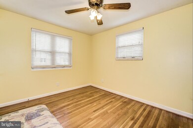 2405 Lyndon St, Hyattsville, MD 20783 - photo 3