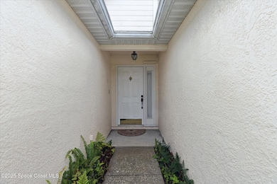 1323 Cypress Bend Cir, Melbourne, FL 32934 - photo 6