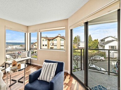524 Maple St unit 102, Edmonds, WA 98020 - photo 2