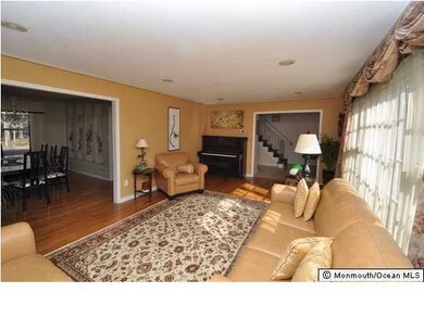 95 Lafayette Mills Rd, Manalapan, NJ 07726 - photo 3