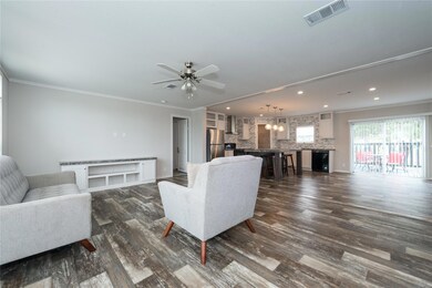 105 Salty Dog Ln, Springtown, TX 76082 - photo 5