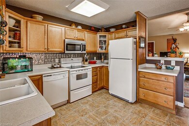 2923 Woodhaven Dr, Asheboro, NC 27205 - photo 5