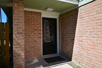 8351 E Ridge Dr, Houston, TX 77040 - photo 3