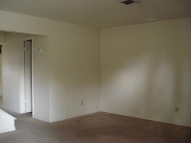 2218 Cypress Ave, Bay City, TX 77414 - photo 2