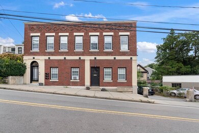 998 Chestnut St unit 1, Newton Upper Falls, MA 02464 - photo 2