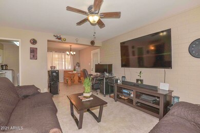 Living Room-Breakfast Room