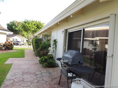 3632 E Forge Rd unit 13, Davie, FL 33328 - photo 5