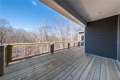 Huge Deck to entertain and relax outdoors