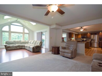 241 Heatherfield Dr, Souderton, PA 18964 - photo 5