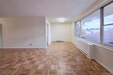 Bay Terrace Cooperative Section XII, Inc. unit 1H, Bayside, NY 11360 - photo 6