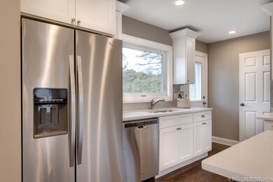 116 S Elm Tree Ln, Elmhurst, IL 60126 - photo 7