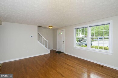 10757 Glen Hannah Dr, Laurel, MD 20723 - photo 4