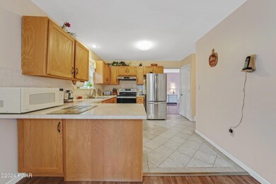 135 Fall Ct unit 578, Dingmans Ferry, PA 18328 - photo 7