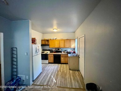 125 W Barnes Ave, Lansing, MI 48910 - photo 2