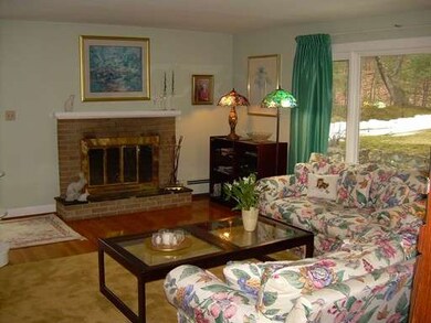 155 Crawford St, Northborough, MA 01532 - photo 4