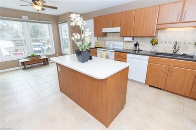 3420 Wildwood Ave, High Point, NC 27265 - photo 6