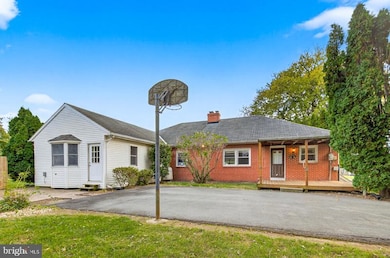 15 Edgemont Rd, Columbia, PA 17512 - photo 3