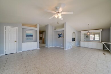 729 S Cornwall Dr-8