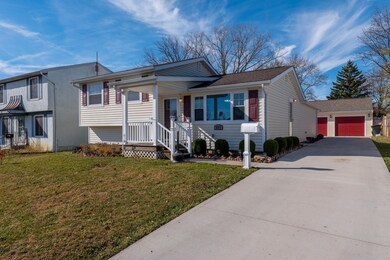 585 Fox Ridge St, Columbus, OH 43228 - photo 2