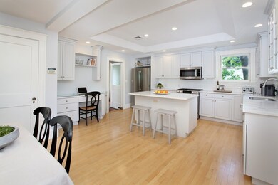 905 Commonwealth Ave, Newton Center, MA 02459 - photo 3