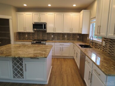 2408 SW 39th St, Redmond, OR 97756 - photo 7