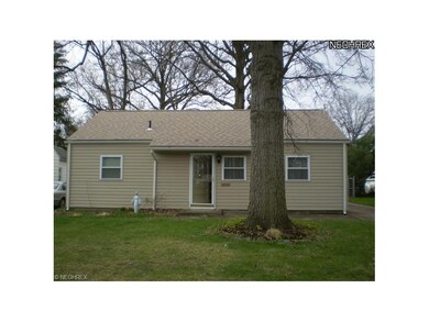 Move Right in this Remolded/Updated Ranch & gar on