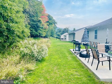 1021 Saylor Dr, Temple, PA 19560 - photo 5