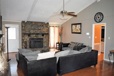 2812 7th St NE, Center Point, AL 35215 - photo 3