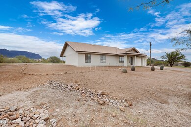 1737 S Mountain View Rd-3
